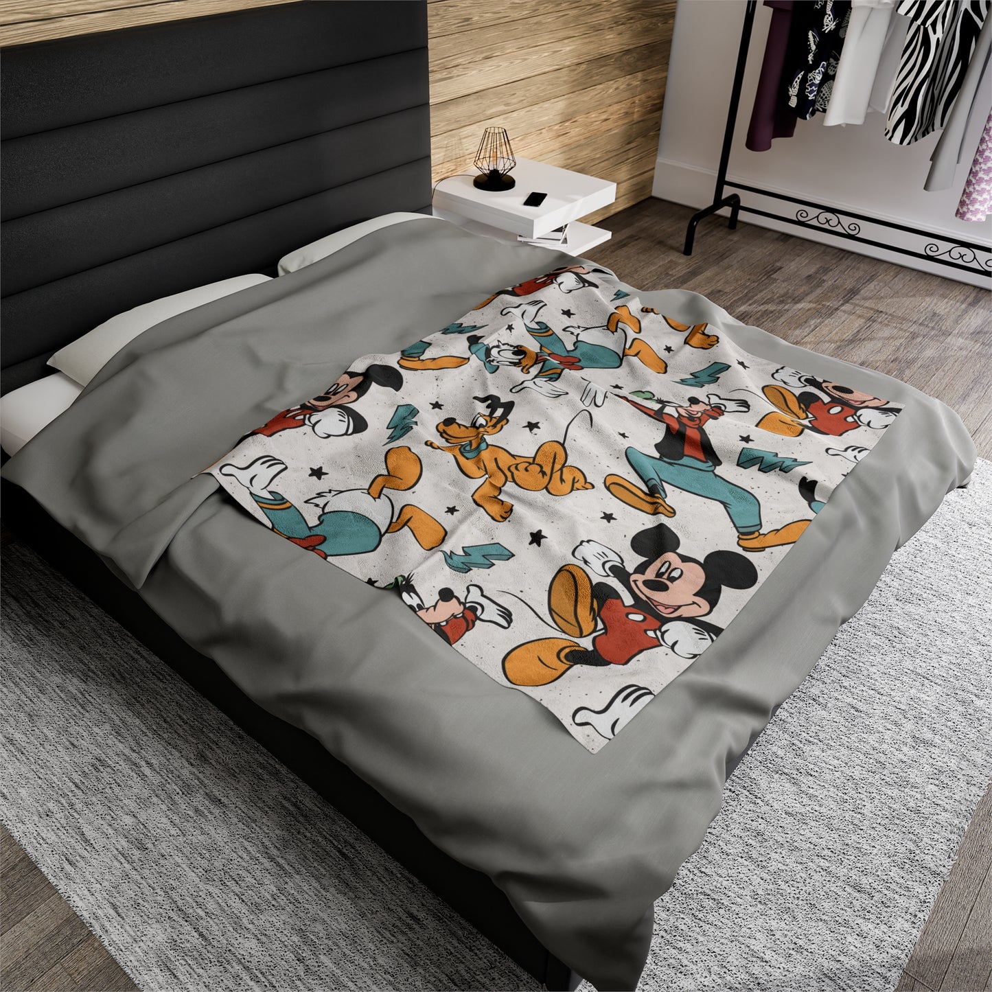 Clubhouse Friends Neutral Teal - Plush Throw Blanket